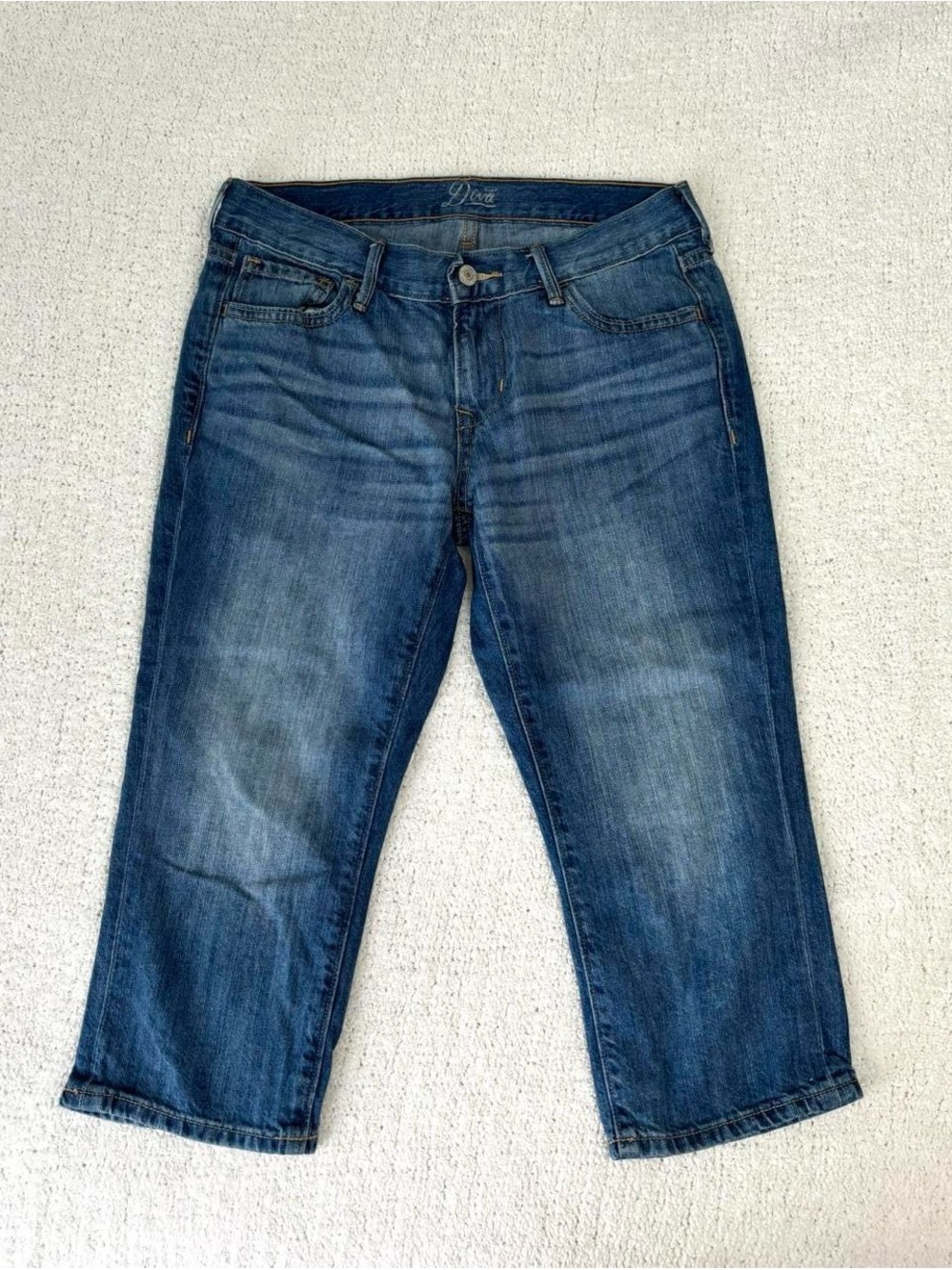 Vintage Old Navy low rise straight capris
